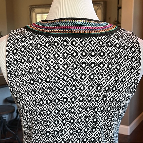 Rafaella Sleeveless Shift Dress Women’s Medium Black White Colorful Embroidery - Picture 6 of 10